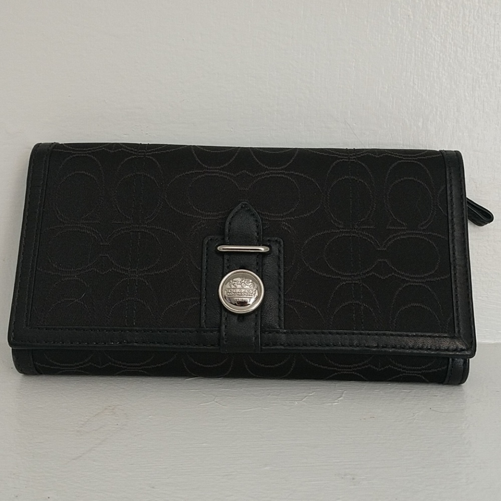 EUC Coach Checkbook Wallet